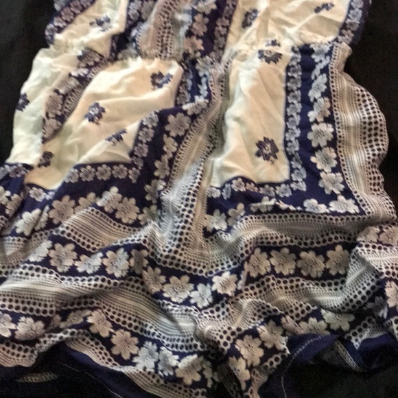 Romper - Picture 2 of 3